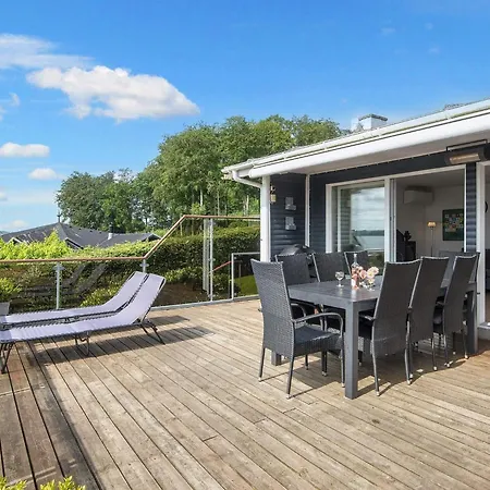 8 Person In Aabenraa-by Traum Casa de Férias Åbenrå