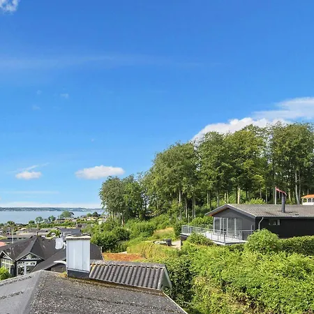 8 Person In Aabenraa-by Traum * Åbenrå